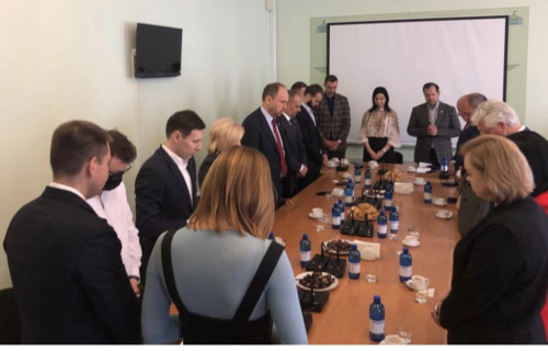 Бог діє: Молитовні сніданки стають традицією в Україні